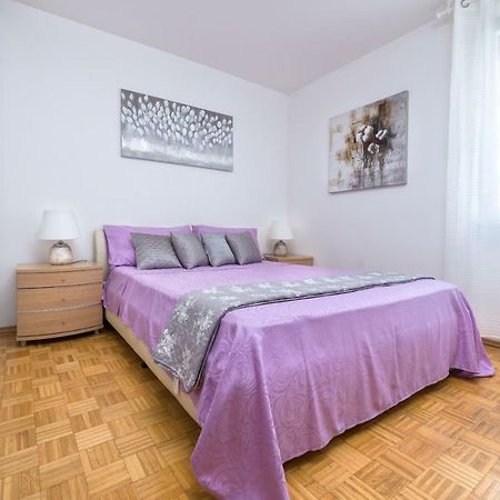 Apartment Kristina, Comfortable And Close To The Center Split Bagian luar foto