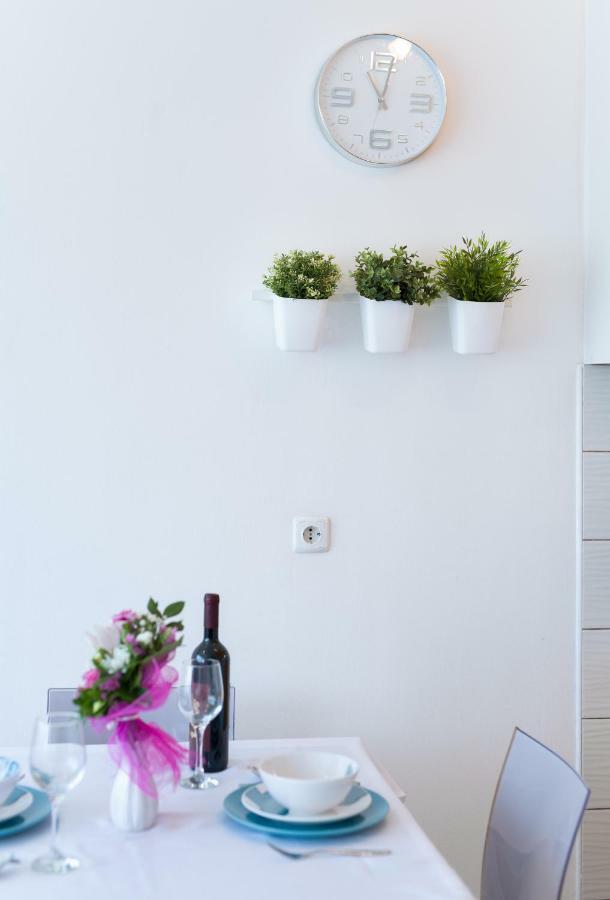 Apartment Kristina, Comfortable And Close To The Center Split Bagian luar foto